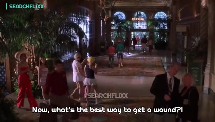 Max and her daughter Page run a mother-daughter con.