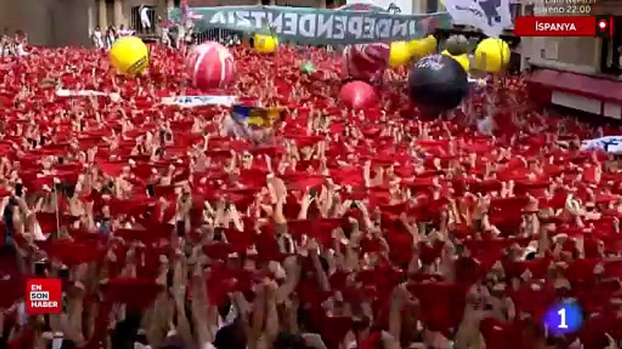 İspanya’nın ünlü San Fermin festivali Yaşasın Özgür Filistin sloganıyla başladı