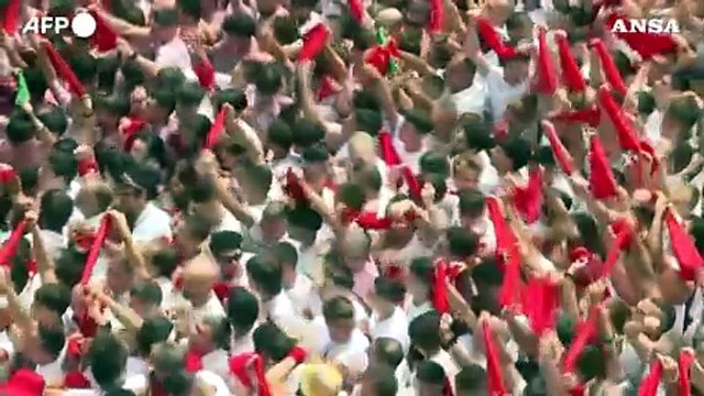 Spagna, a Pamplona il Chupinazo da' il via ai festeggiamenti di San Firmino