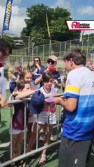 Jon Aramburu con fanaticos