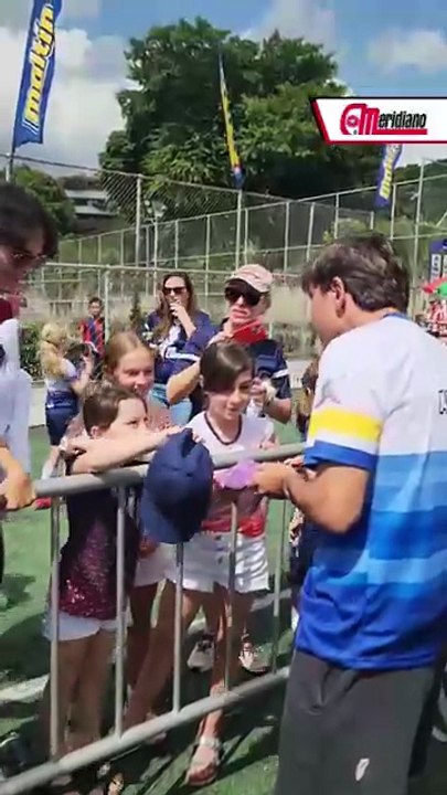 Jon Aramburu con fanaticos