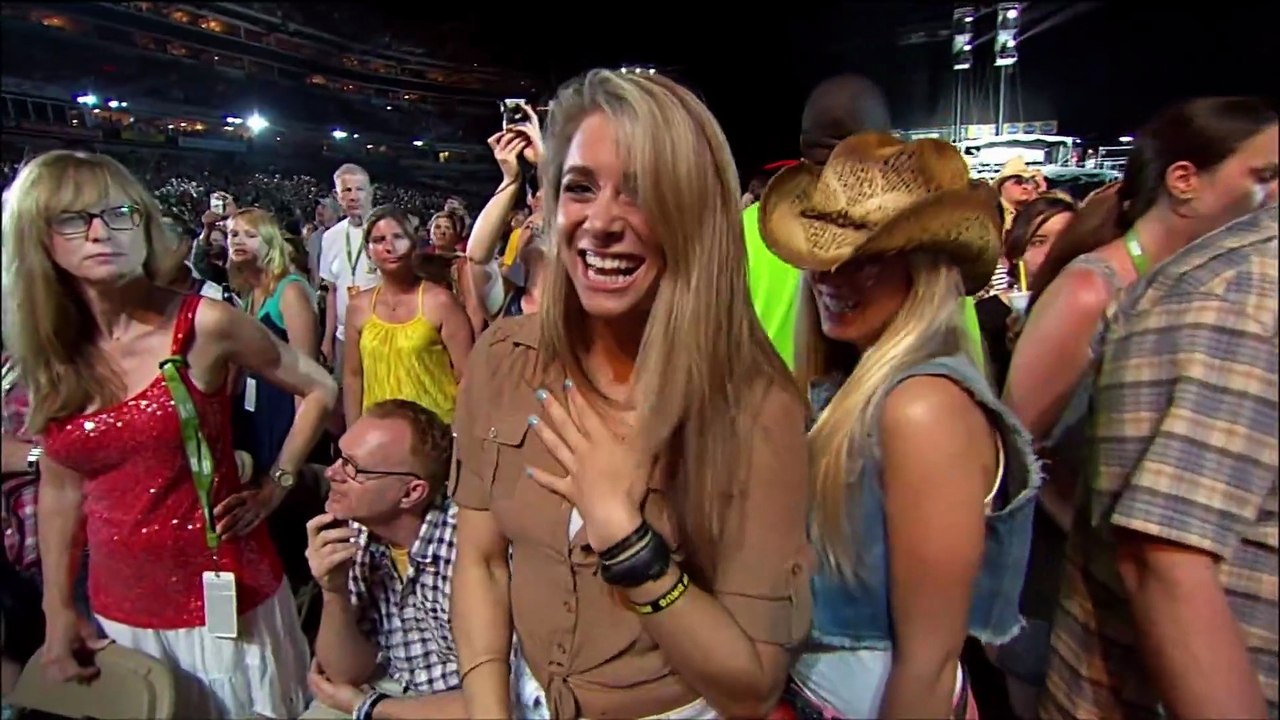 Keep On - Eric Church (live)