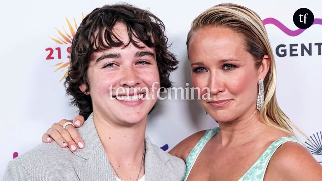 C'est bizarre , On dirait sa mère : cette actrice de 42 ans suscite de vives critiques sur sa différence d'âge avec sa compagne de 18 ans plus jeune