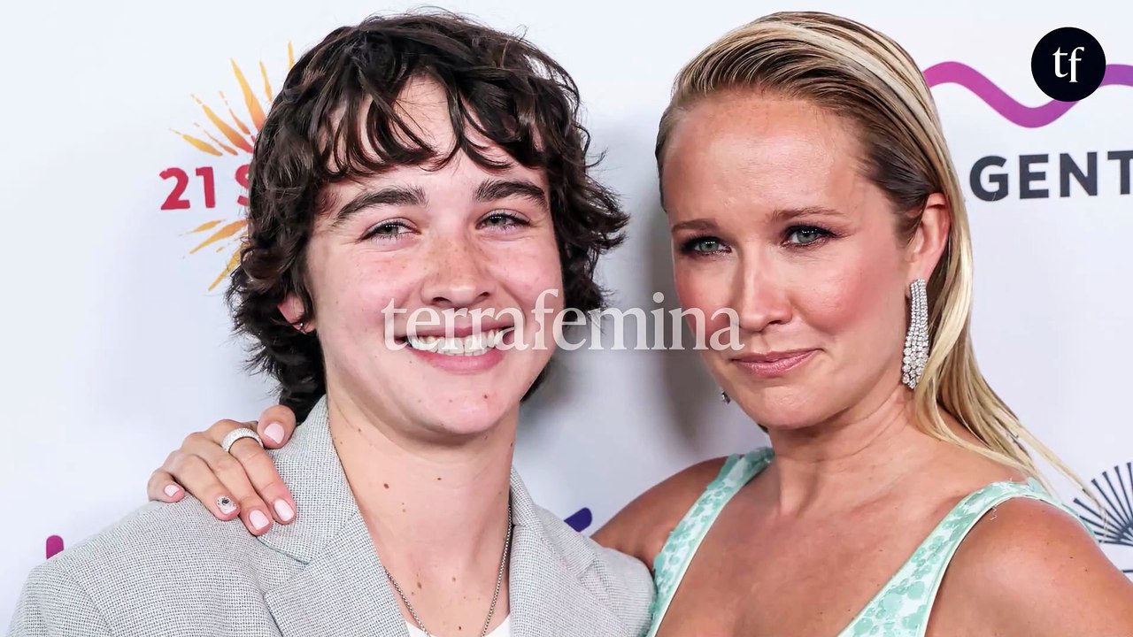 "C'est bizarre", "On dirait sa mère" : cette actrice de 42 ans suscite de vives critiques sur sa différence d'âge avec sa compagne de 18 ans plus jeune