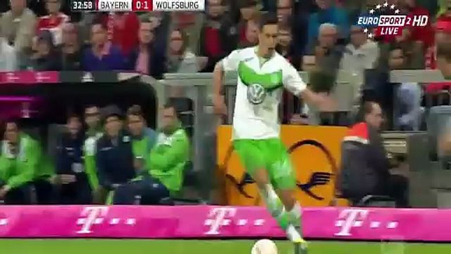 Bayern Munich 5-1 Wolfsburg - Goals and Highlights (23/9/2015)