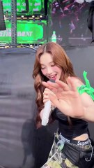 검정 홀터넥 수영복 에스파 카리나 - 서울 워터밤