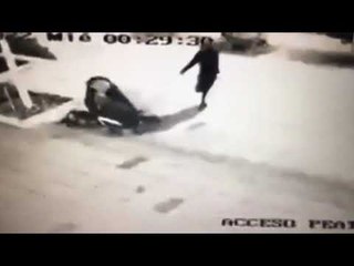 Mujer sufrió violento robo de su mascota en La Reina