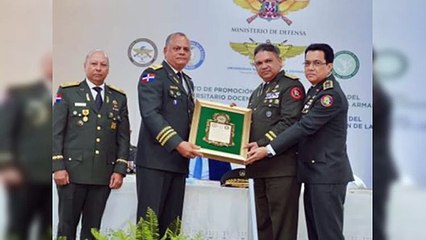 192 médicos militares se gradúan para servir al país