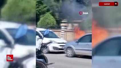 Hatay'da park halindeki otomobil alev alev yandı