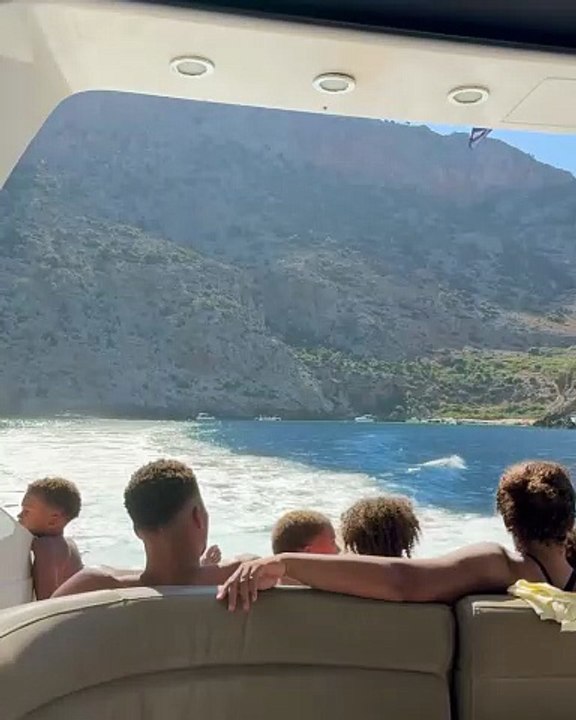 Οι διακοπές του Γιάννη Αντετοκούνμπο με την οικογένειά του