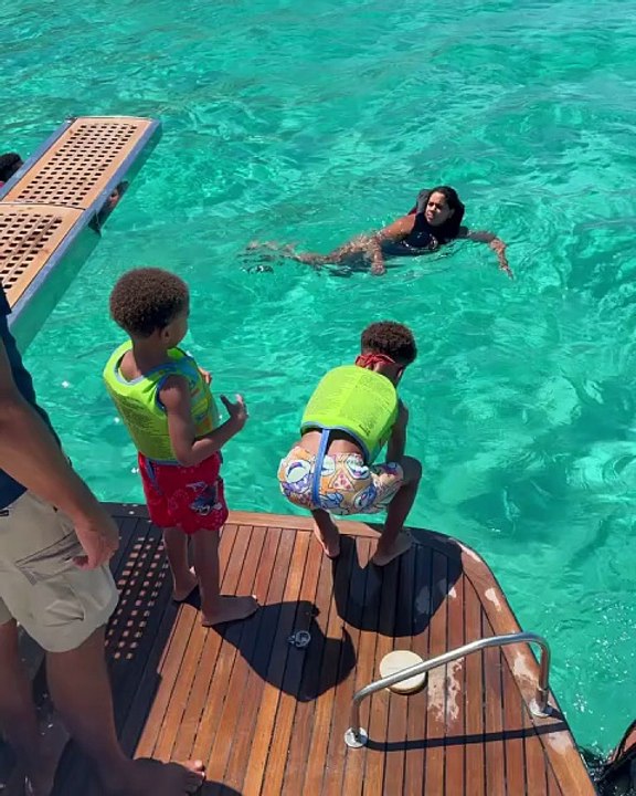 Οι διακοπές του Γιάννη Αντετοκούνμπο με την οικογένειά του