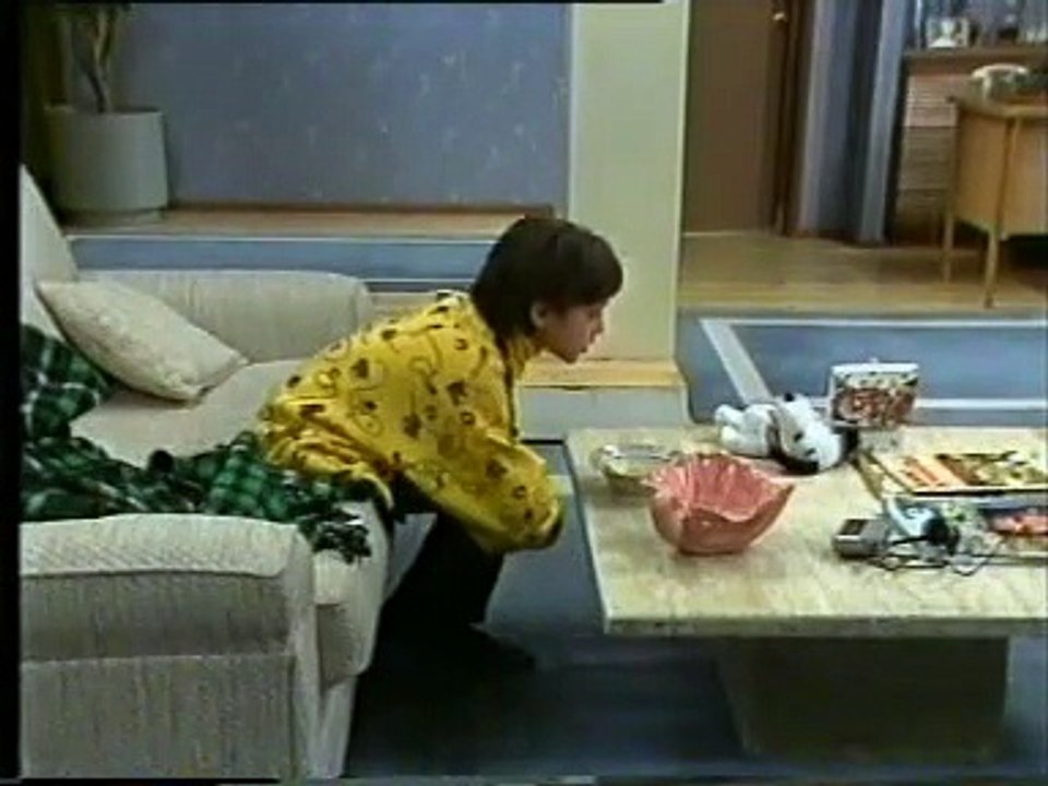 Neighbours deutsch - 377 - Lucy verrät sich (04.11)