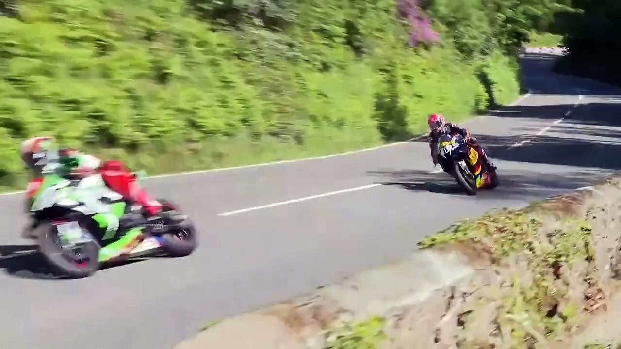 #IOMTT #TTLive #TT2022 - It's tight between Hicky and Davey Todd!