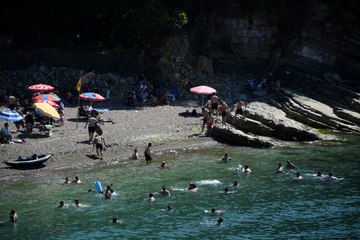 Metropol şehirlerin tam ortasında! Sonsuz plajıyla tatilcileri bekliyor