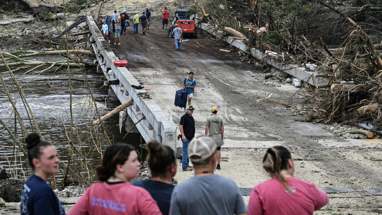 Sturzflut in Texas: Verzweifelte Suche nach vermissten Mädchen