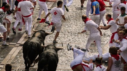 Vídeo de los mejores momentos del primer encierro de San Fermín 2025, hoy 7 de julio