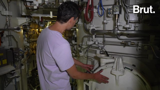 Immersion dans la base hyper-sécurisée des sous-marins nucléaires français