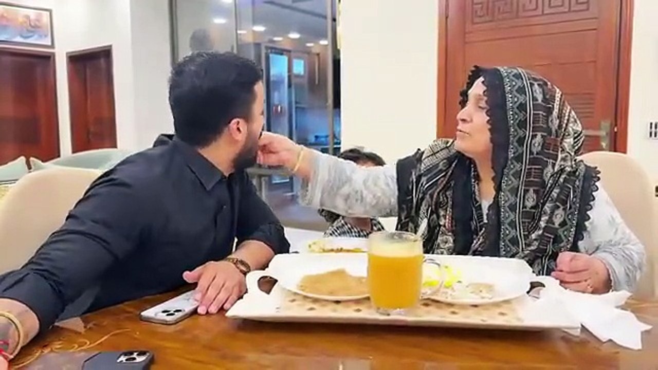 Finally Met Emaan After Long Time🙌🏻Sasural ko Niyaz Phncha di🙏🏻