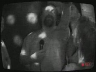 Ipod Battle @ 2 Many Bloggers