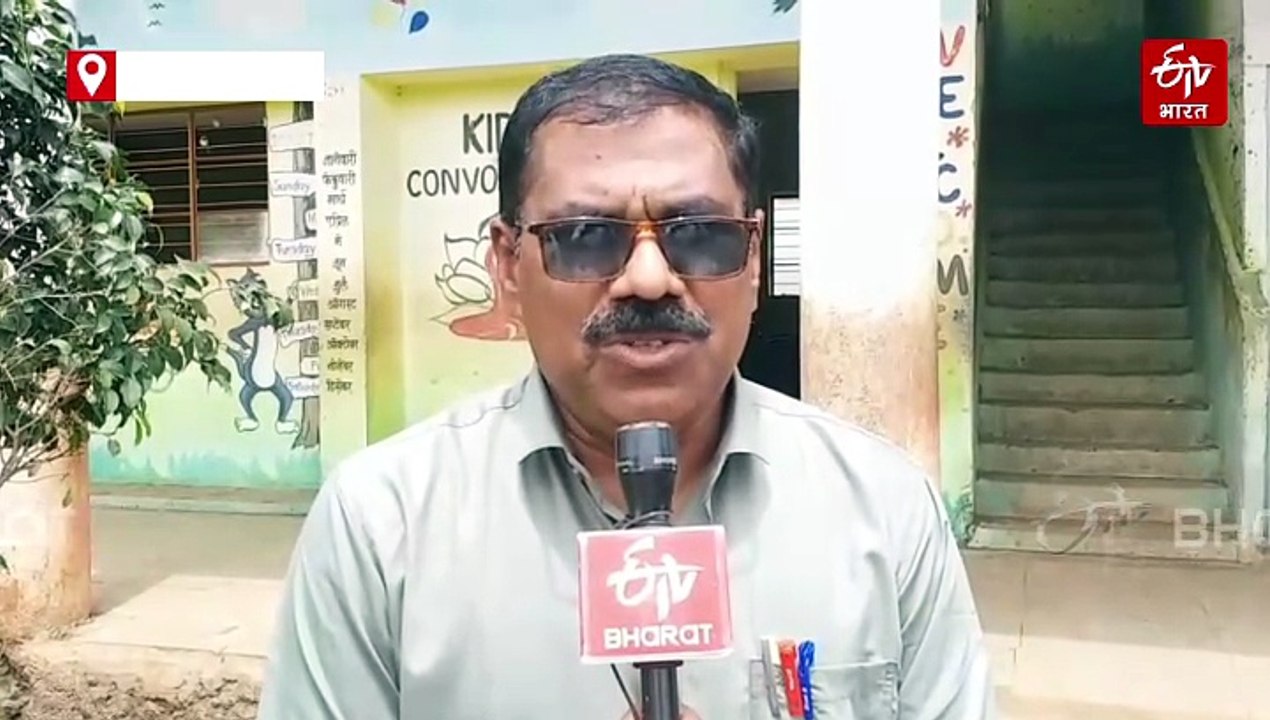 कोल्हापूरच्या 'या' शाळेचा नाद खुळा; विद्यार्थ्यांना लावला परदेशी भाषेचा लळा, सहावीपासूनचं मिळतात परदेशी भाषांचे धडे