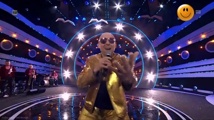 Andrzej Kozłowski Performs 'Monetyzacja' & 'Fell This Moment' at Mazurska Noc Kabaretowa 2025 🎤