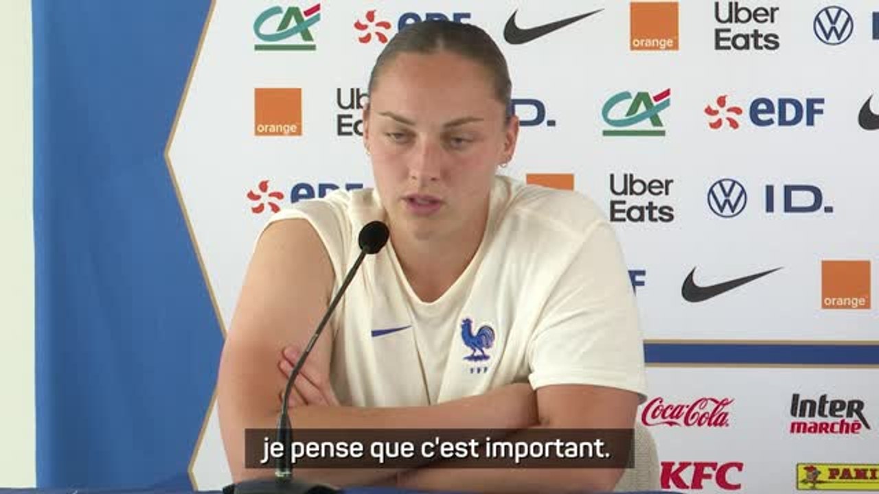 Bleues - Lerond : "Aider à la performance des autres gardiennes"