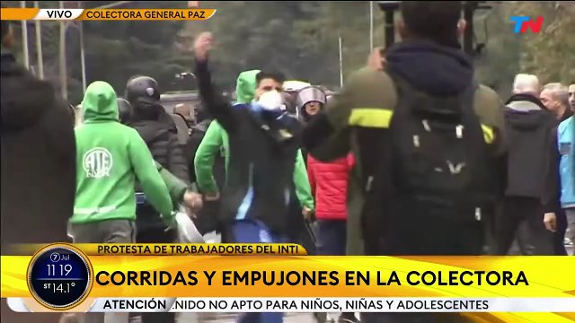 En la colectora de la General Paz, la Policía aplicó el protocolo antipiquetes en la protesta de los empleados del INTI