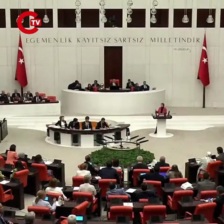 AKP'li vekillerin kahkahasına Bekir Bozdağ da dayanamadı: 'O arkadaş dışarı çıksın'