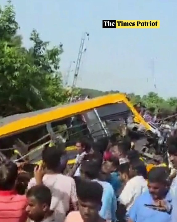 Horror on Tracks: School Bus Hit by Train in Tamil Nadu, 2 Children Dead, Others Critical