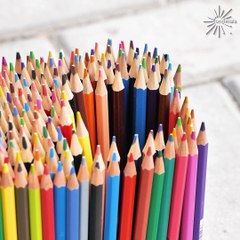 Create a Vibrant DIY Craft Today! 🎨