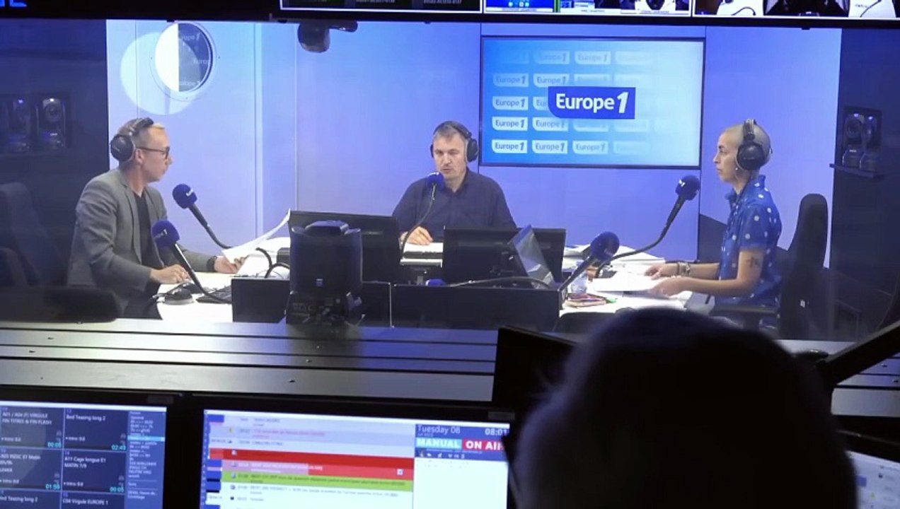 Un incendie ravage près de 1.000 hectares dans l'Aude et force des milliers de riverains à se confiner