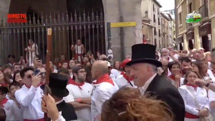 Pamplona no olvida: Miles de ciudadanos abuchean sin freno al bilduetarra Joseba Asirón en el arranque de los sanfermines