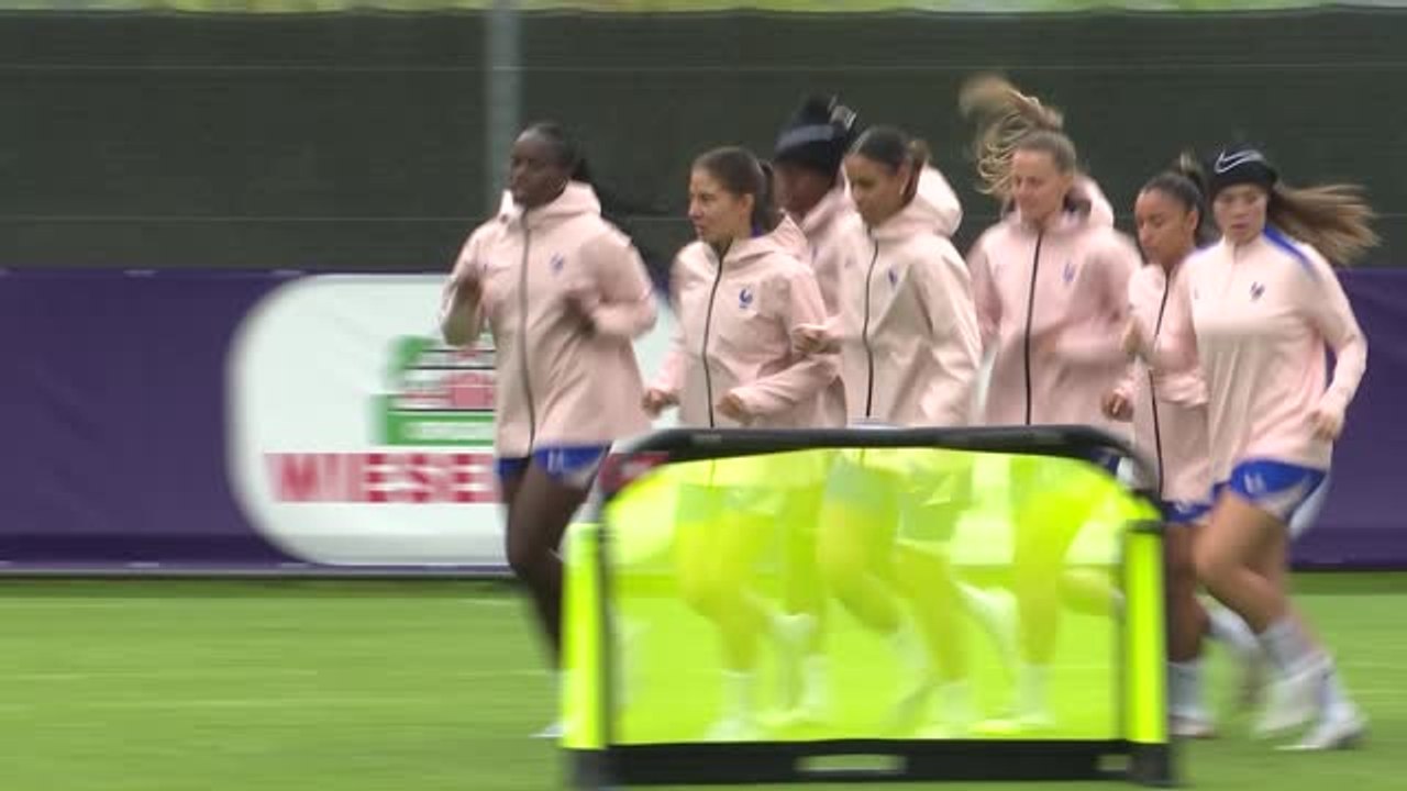 Bleues - Mbock de retour à l'entraînement avant le Pays de Galles