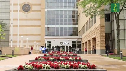 EE.UU. busca deportar a migrante salvadoreño a un país desconocido tras expulsarlo “por error”