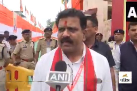 बीजापुर मुठभेड़ पर बोले डिप्टी सीएम विजय शर्मा! तलाशी अभियान जारी, वर्दीधारी नक्सली ढेर