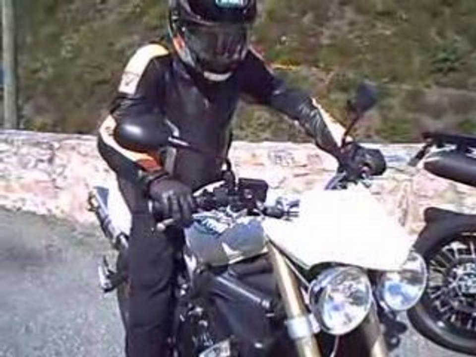 Triumph street triple Mivv GP titanes avec chicanes 1