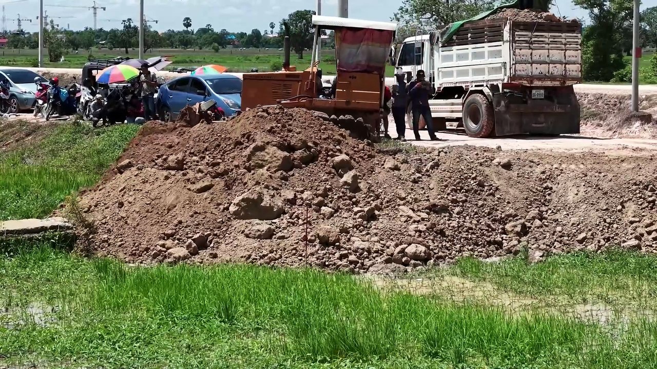 Wonderful !! Landfill Stone Delete Deep Pond Process By Bulldozer D20A and Dump Truck 5Ton