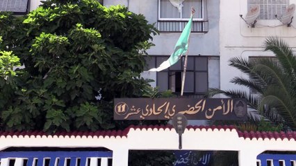 عنابة / مصالح الأمن الحضري الحادي عشر تحجز 105250 وحدة تبغ للترشق المقلدة و 17845 علبة سجائر مع توقيف 4 اشخاص تتراوح 26 و 45 سنة