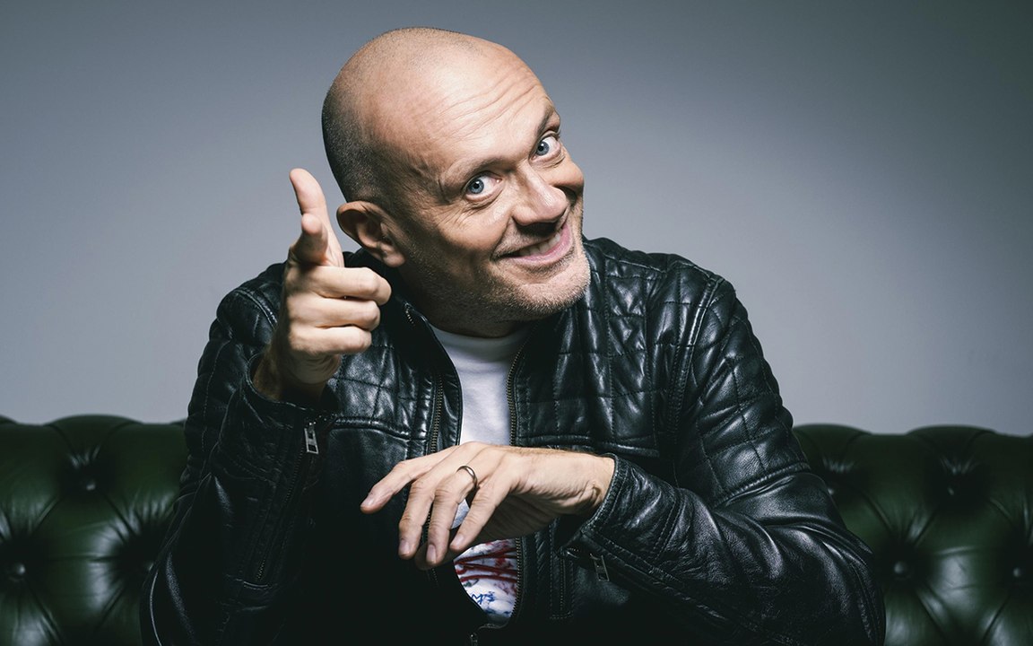 Max Pezzali davvero forever: il suo tour Gli anni d'oro continua fino al 2026 (compreso). Le nuove date