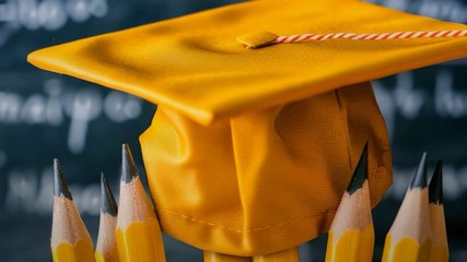 DU ने syllabus से हटाए कुछ चैप्टर, जानें...