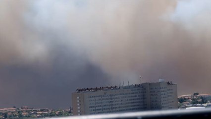 A Marseille, les images impressionnantes de l'incendie qui a atteint la ville
