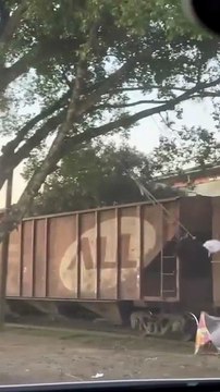 Crianças inventam “balanço insano” e se arriscam em direção ao trem em São Francisco do Sul