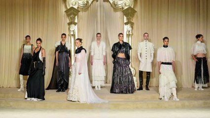 Come da Coco: la sfilata Couture di Chanel torna alle origini