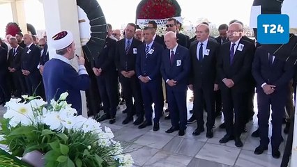 Özgür Özel ve Kemal Kılıçdaroğlu, Namık Tan'ın annesinin cenazesinde bir araya geldi