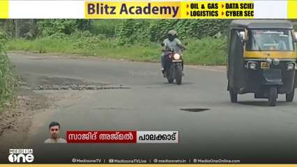 പാലക്കാട് റോഡിലെ കുഴിയിൽ വീണുണ്ടായ അപകടത്തിൽബൈക്ക് യാത്രക്കാരന് പരിക്ക്