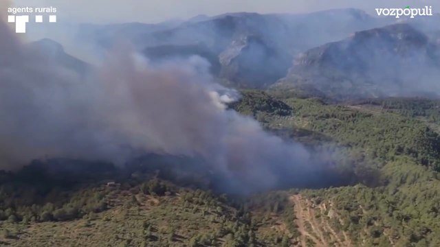 El incendio de Paüls afecta ya a una superficie de unas 2.899 hectáreas de terreno