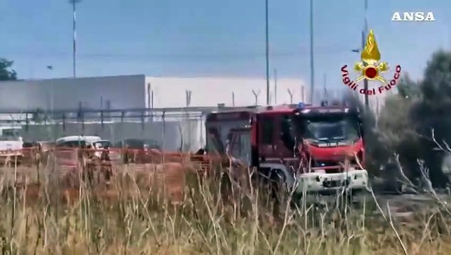Incendi di vegetazione in Sardegna, roghi a Sassari e alla Maddalena