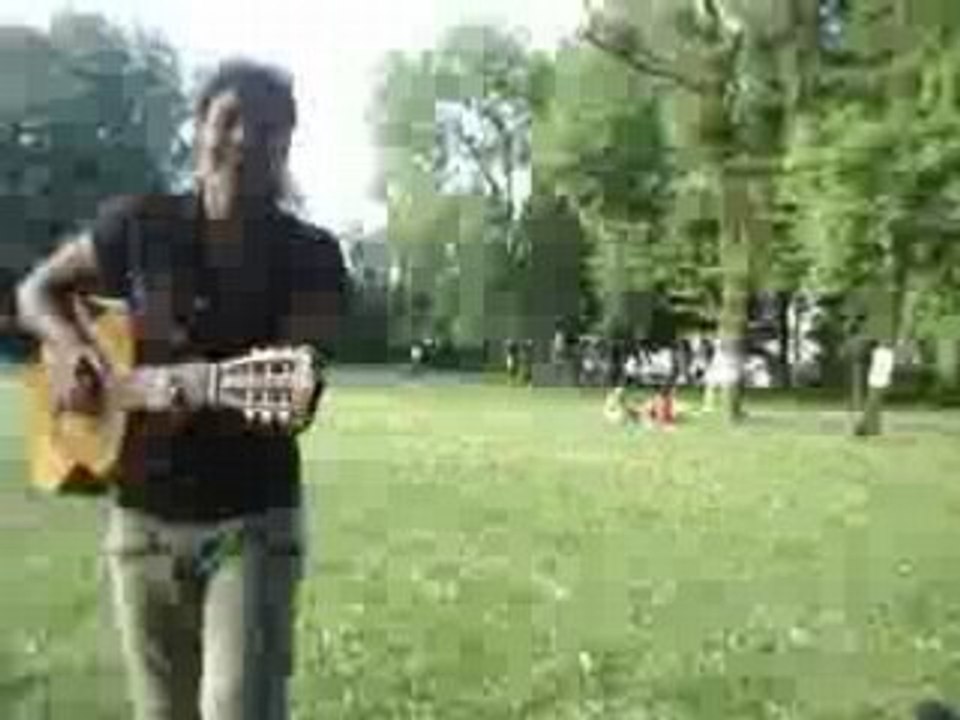 Émelyne qui s'attend à une photo