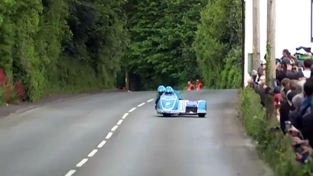 Isle Of Man TT - The Crowe Brothers flying through Gorse Lea and intro Ballacraine