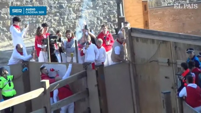 WATCH the DANGEROUS THIRD RUN of SAN FERMIN 2025 BULLS in SPAIN | JULY 9